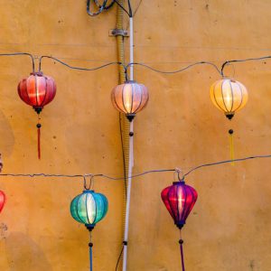 8, Go for a stroll to the Lantern Market