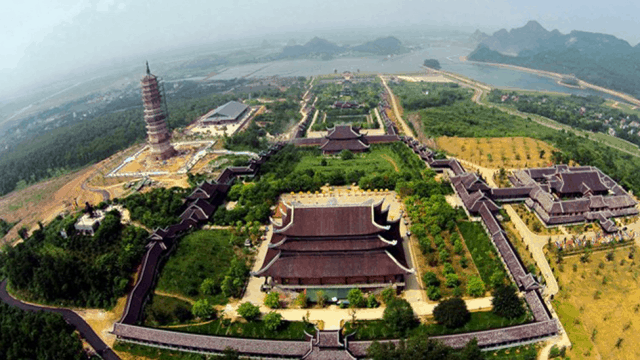 The-largest-pagoda-in-Viet-Nam