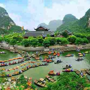 Tourist attraction Trang An