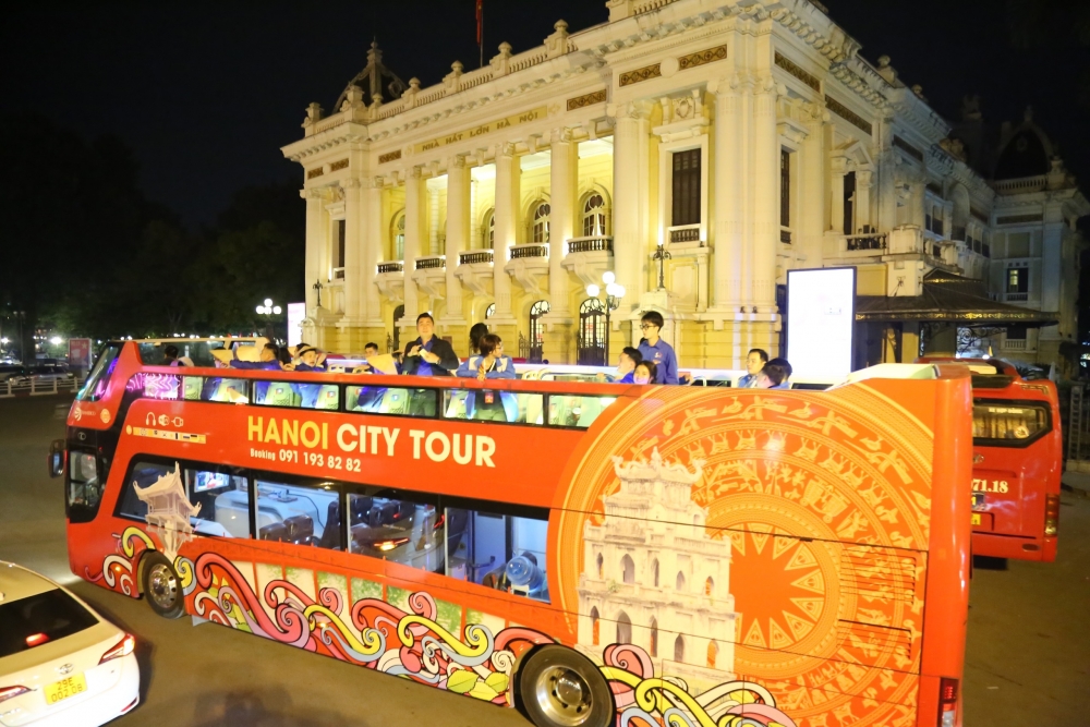 Hanoi City Tour double-decker bus