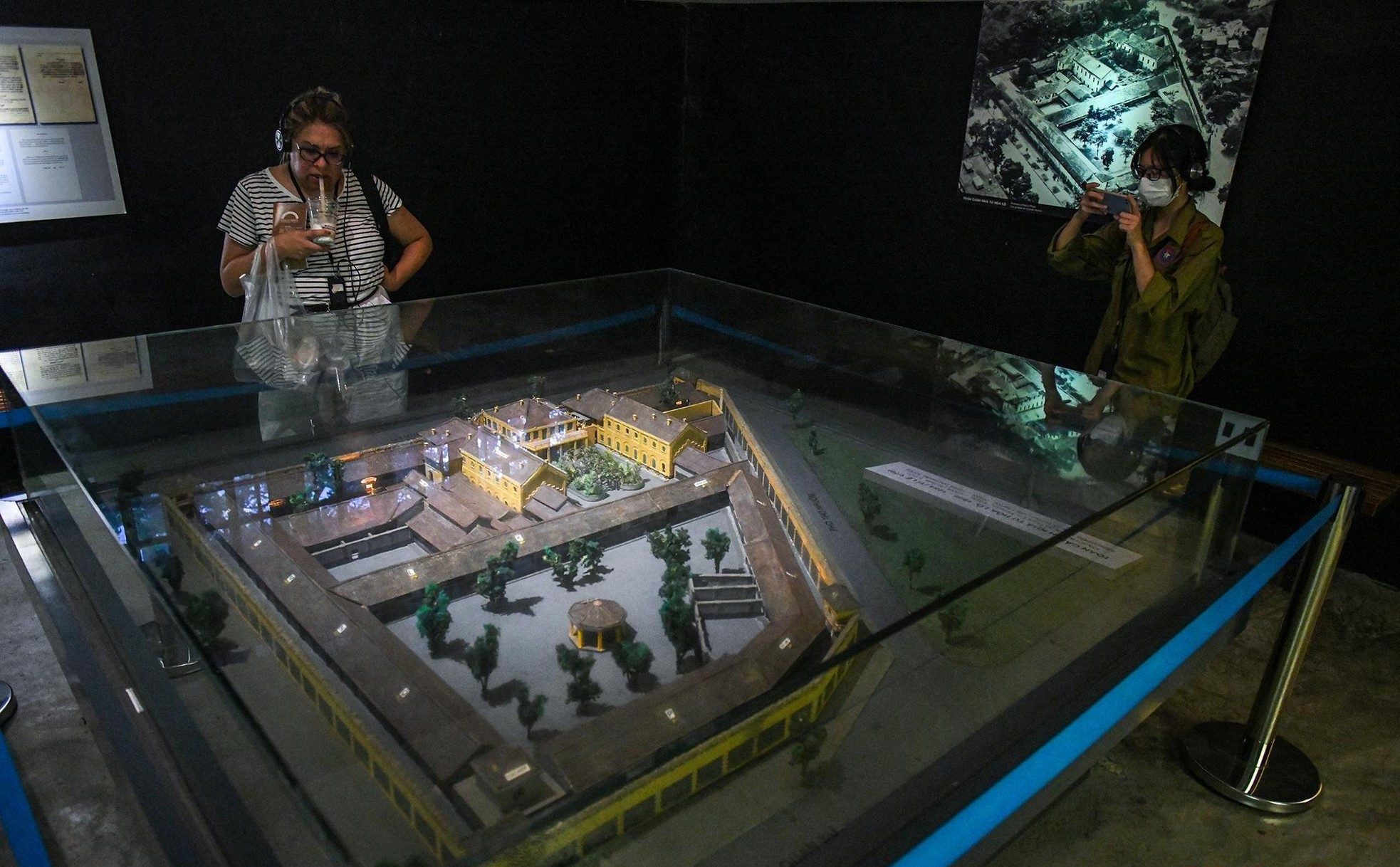 Hoa Lo Prison model