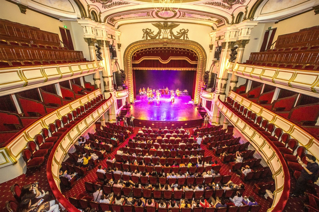 Performance in Hanoi Opera House