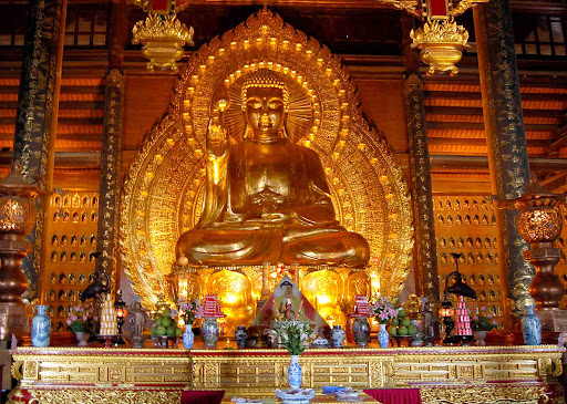 Shakyamuni Buddha Hall