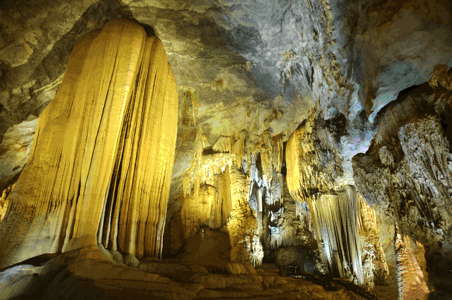 Tien Cave in Tam Coc Bich Dong