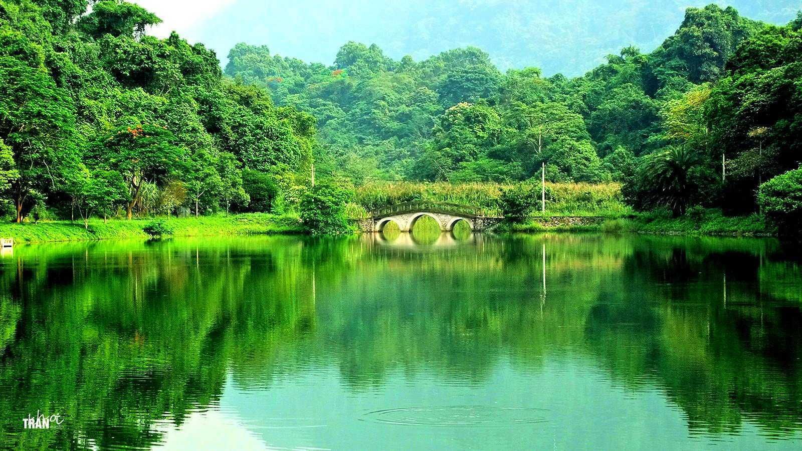 Yen Quang Lake