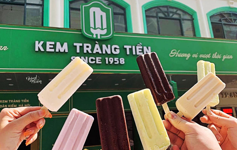 Enjoy Trang Tien ice cream