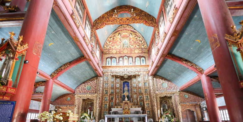 Inside the Heart of Mary Church