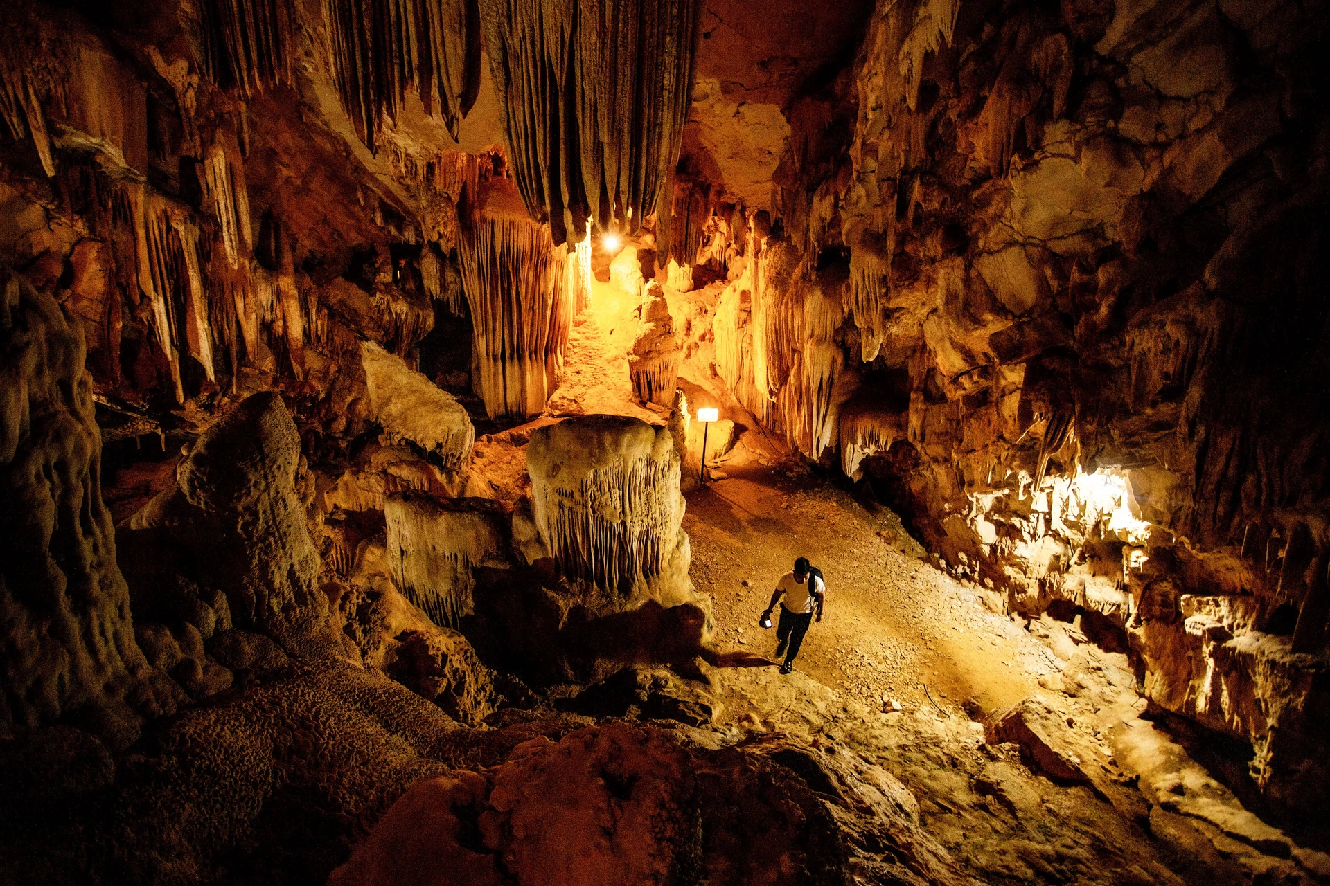 Vai Gioi Cave in Thung Nham