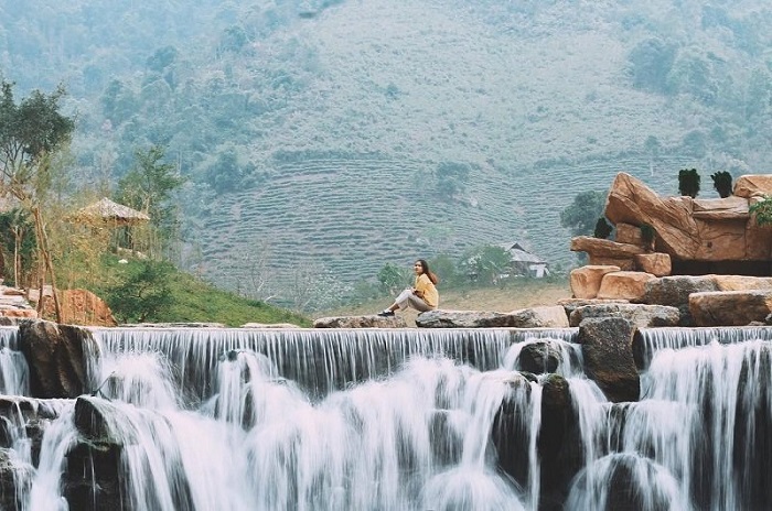 Dai Yem Waterfall in Spring