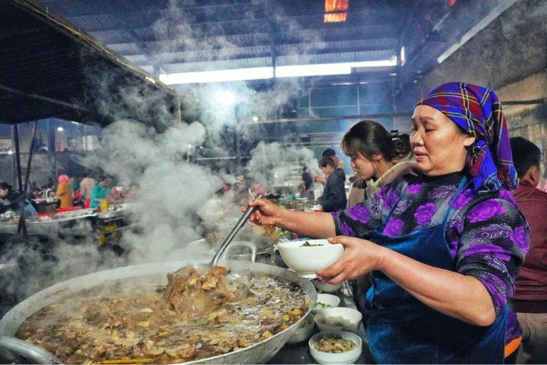 Enjoy Ha Giang cuisine in Dong Van Old Town