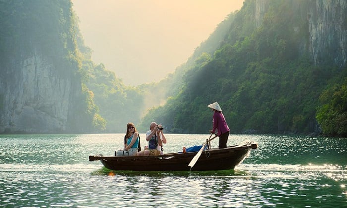 Follow the bamboo boatman to explore Luon Cave