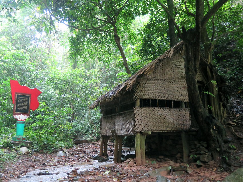 Khuoi Nam Shack