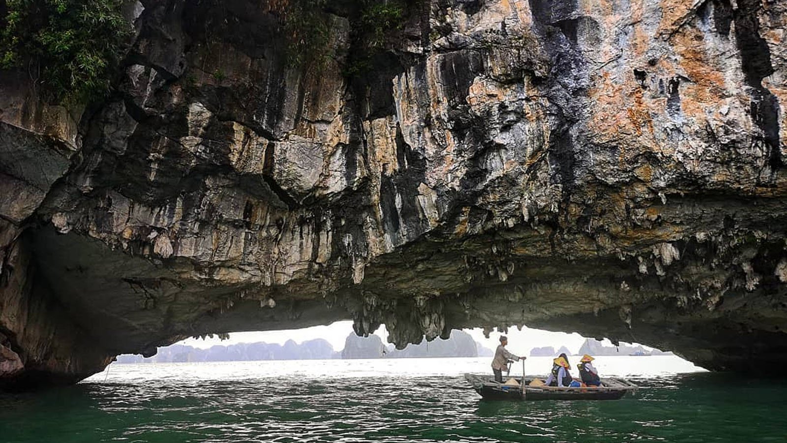 The majestic beauty of Luon Cave