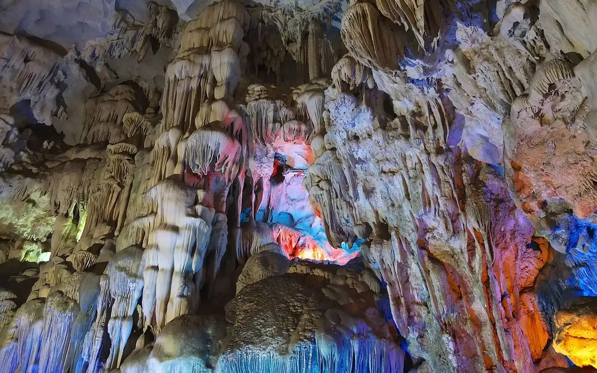 The timeless beauty of stalactites