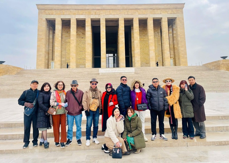 VietSense Travel organizes many foreign tours