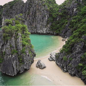 Ba Trai Dao Beach in Lan Ha Bay