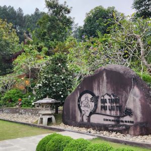 Dia Tang Phi Lai Tu Pagoda