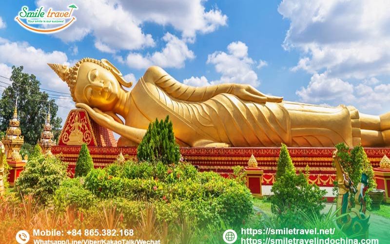 Pha-That-Luang-Vientiane-Laos-smiletravel