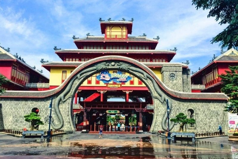 Dragon Park - This place is suitable to have fun in the summer Dragon Park - This place is suitable to have fun in the summer