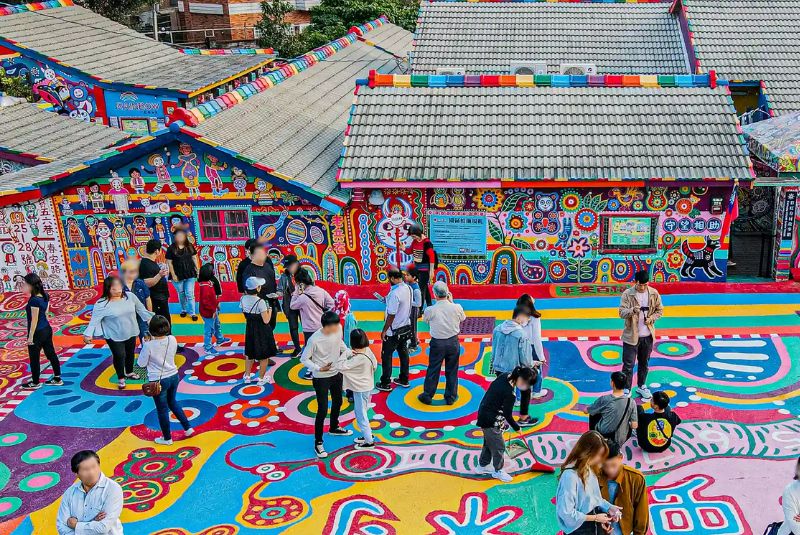 Rainbow Village - 4 days Taiwan tour package Rainbow Village - 4 days Taiwan tour package