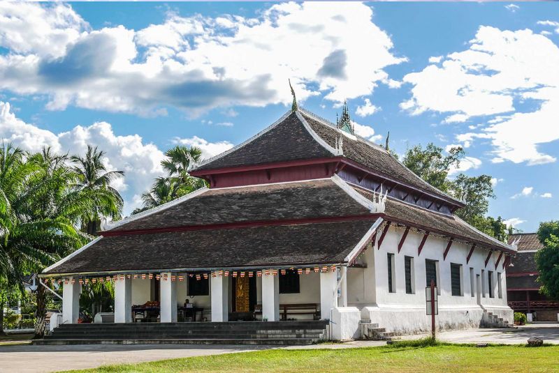 Wat Visoun - 5 days Vientiane Luang Prabang tour Wat Visoun - 5 days Vientiane Luang Prabang tour