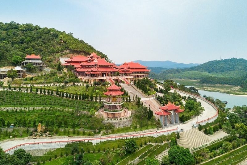 Yen Tu tourist area Yen Tu tourist area