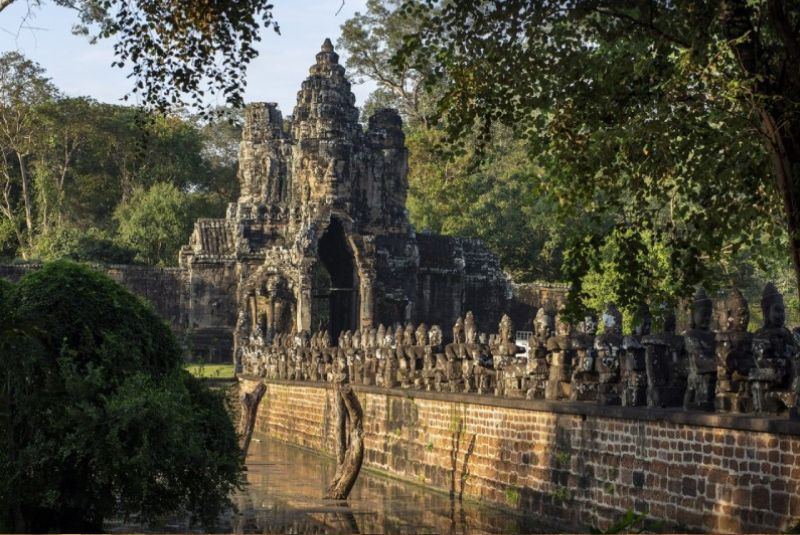 Angkor Thom - Vietnam Cambodia tour 10 days Angkor Thom - Vietnam Cambodia tour 10 days