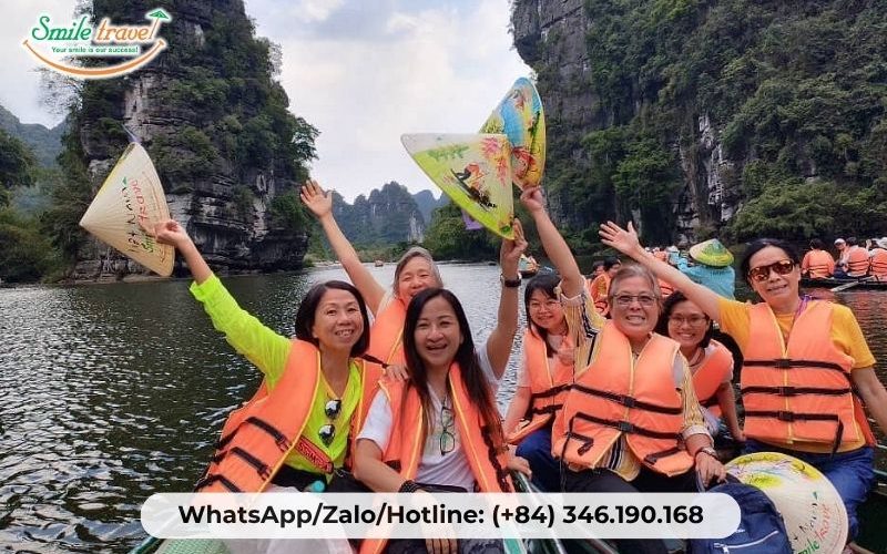 November is an ideal time to come to Ha Long Bay