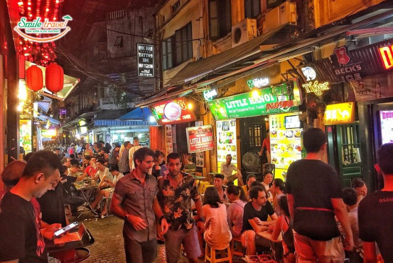 Ta Hien Beer Street by night Ta Hien Beer Street by night