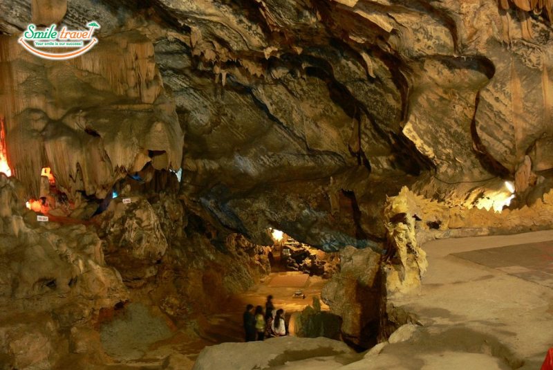 Huong Tich Cave