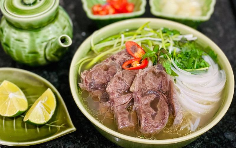 pho bo (beef pho)