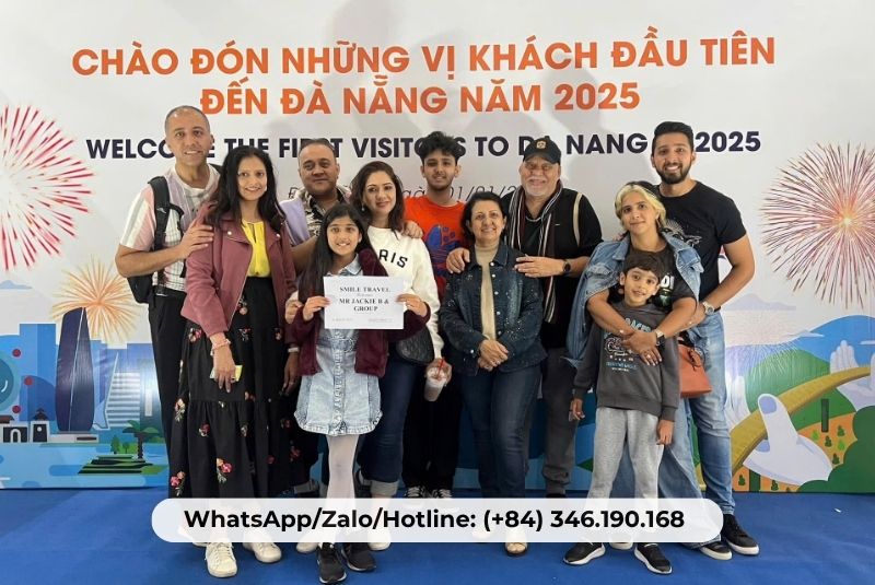 Tourists group on Danang tour in 2025 of Smile Travel Tourists group on Danang tour in 2025 of Smile Travel