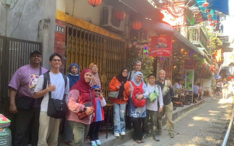 Smile Travel Co., Ltd provides diverse tours, including Muslim tours, Hanoi tours, Indochina tours, India tours, etc
