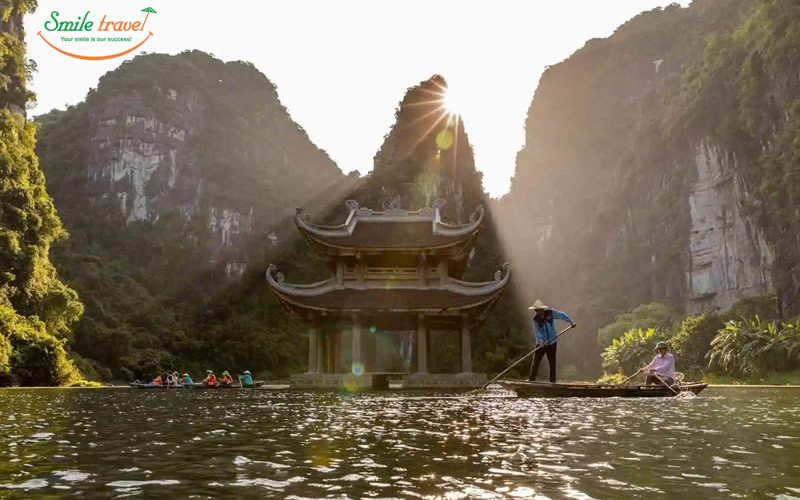 Trang An on the 1 day Hoa Lu Trang An Mua Cave tour is known as the fairy land in the earth