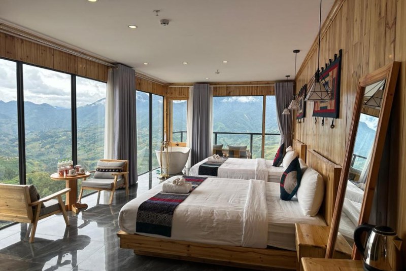 Accommodation service price affects the Vietnam 10 days tour cost