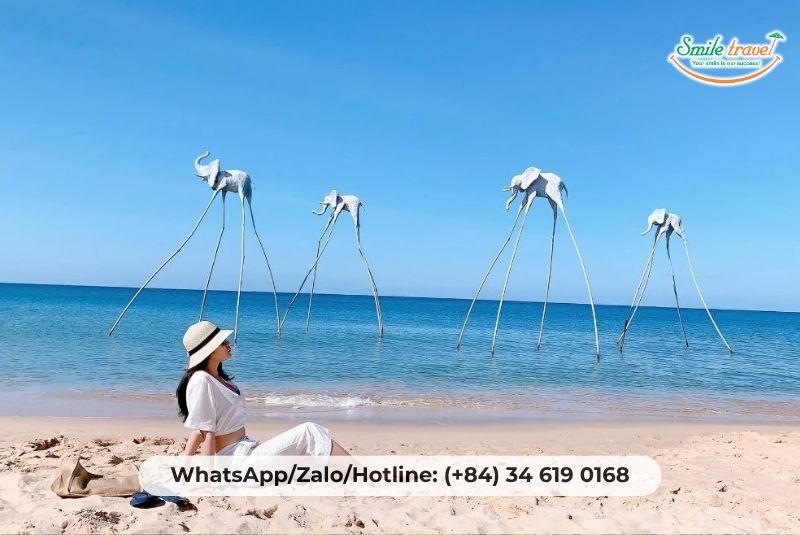 The weather in Phu Quoc is sunny in the dry season The weather in Phu Quoc is sunny in the dry season