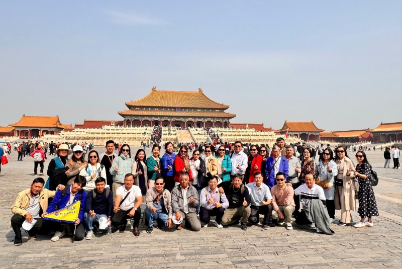 Vietravel organized many tours in China Vietravel organized many tours in China