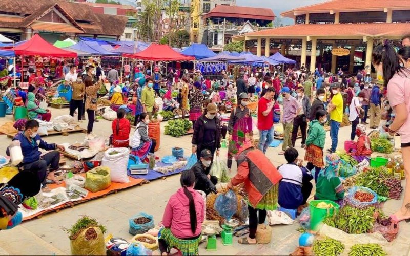 Bac Ha Market