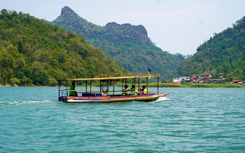  legend of Ba Be Lake 