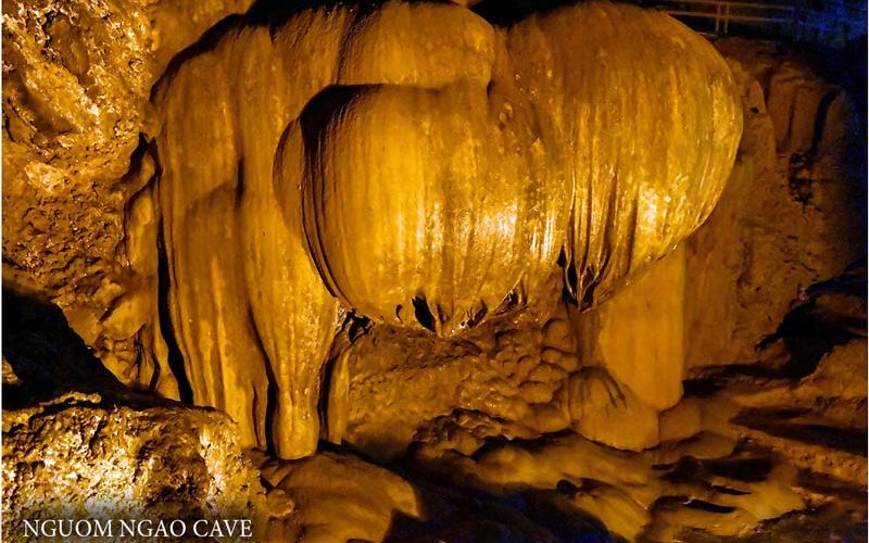 Nguom Ngao Cave Vietnam-smiletravel
