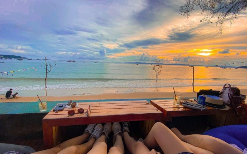 Hong Van Beach