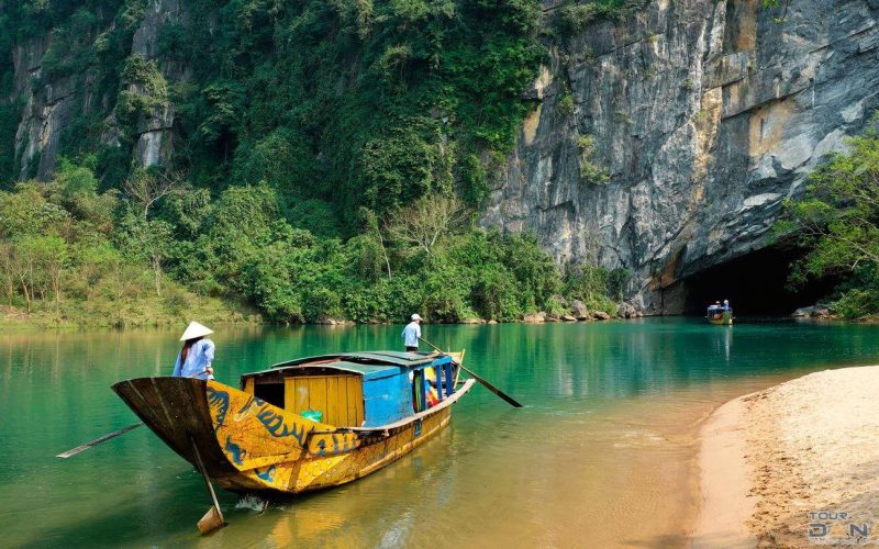 Phong Nha Cave