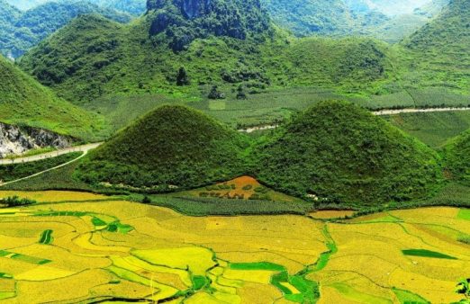 Ha Giang twin mountains