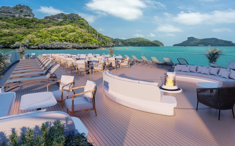 Aimee Cruise Sundeck