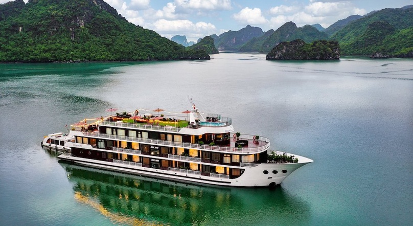 5 Star Dora cruise Ha Long Bay