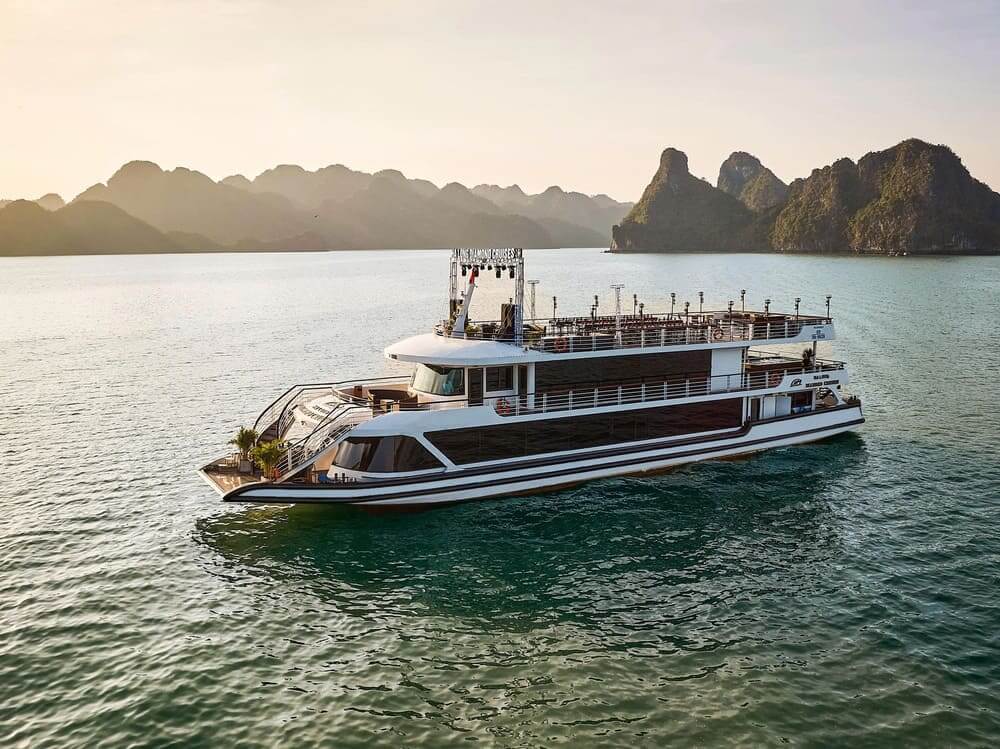 Diamond Cruise Halong Bay 5 Star