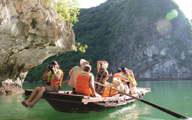 What Makes the Best Halong Bay Cruise