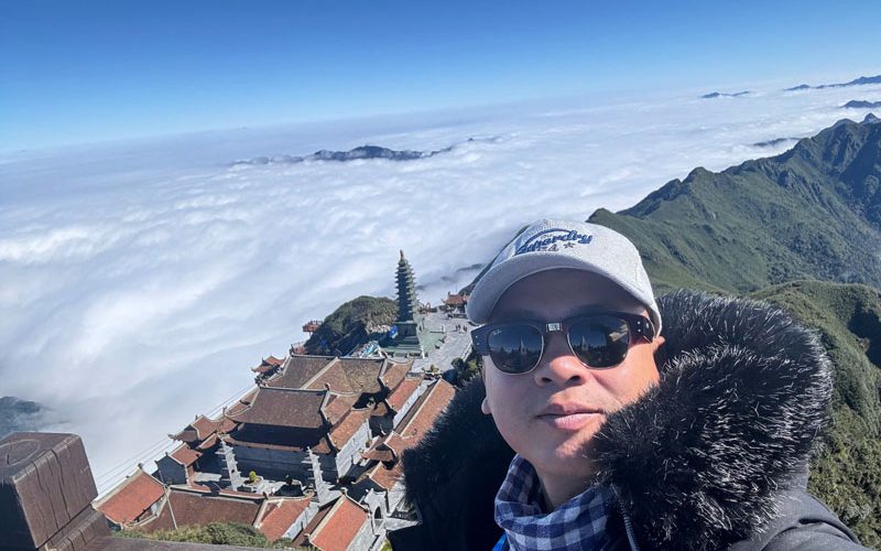 Sapa-Fansipan-Peak-View- Mr.Neil Smile Travel